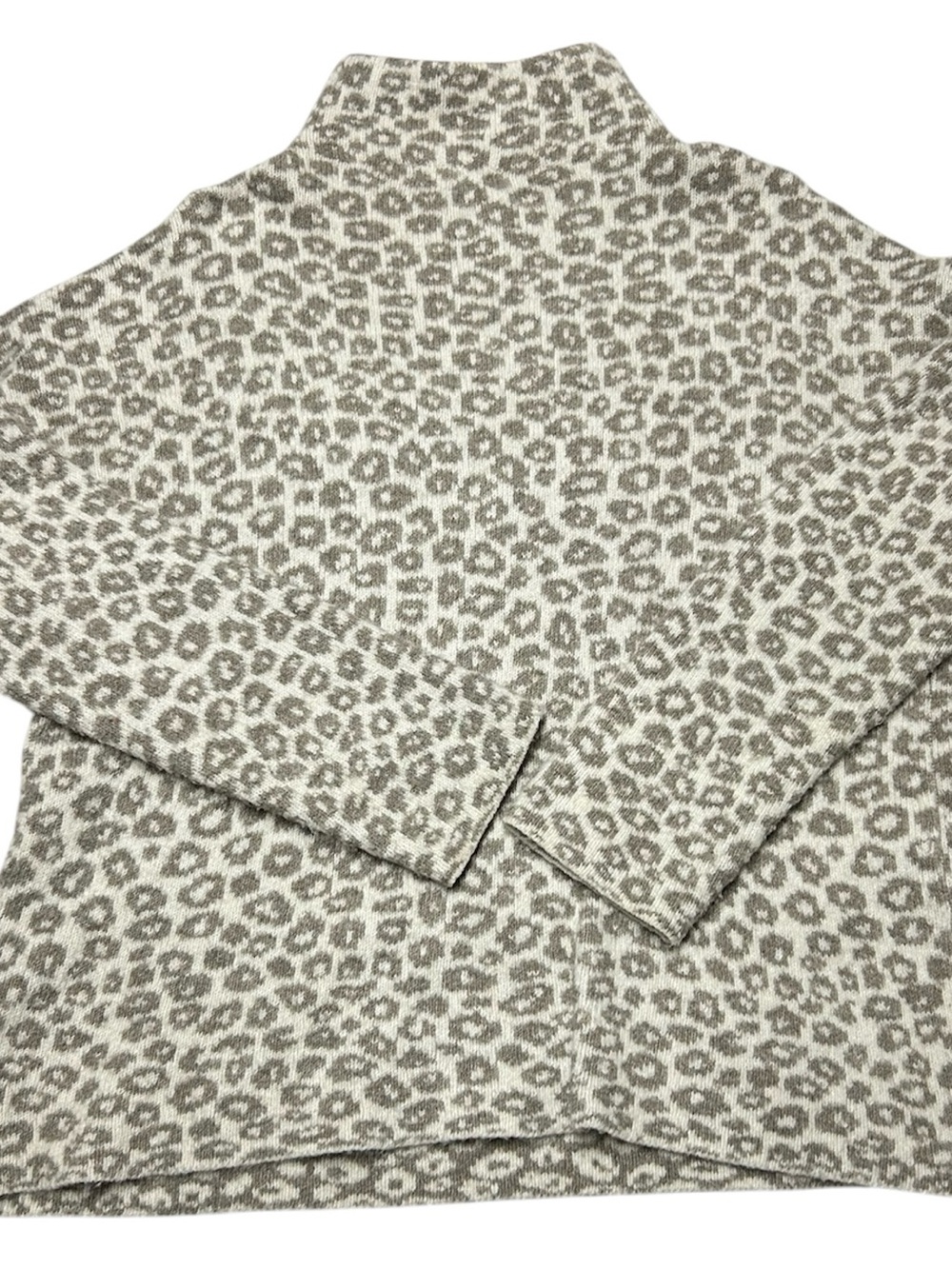 Women's Leopard Print Turtleneck Sweater - Gray/Cream